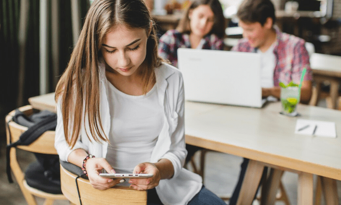 What the Research Actually Says About Putting Phones Away in Classrooms